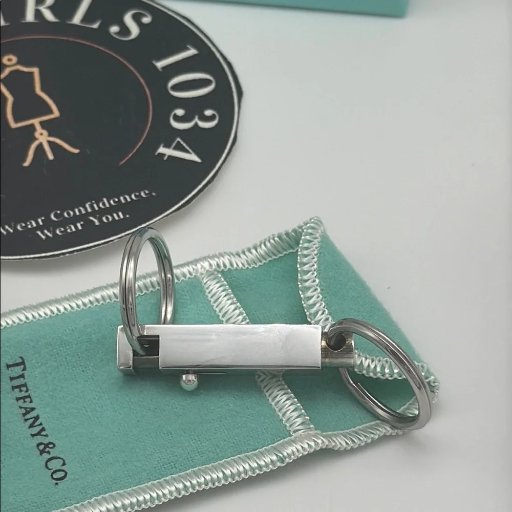 Authentic Tiffany & Co. Silver Valet Keychain with Blue Pouch & Box NWT   Unisex